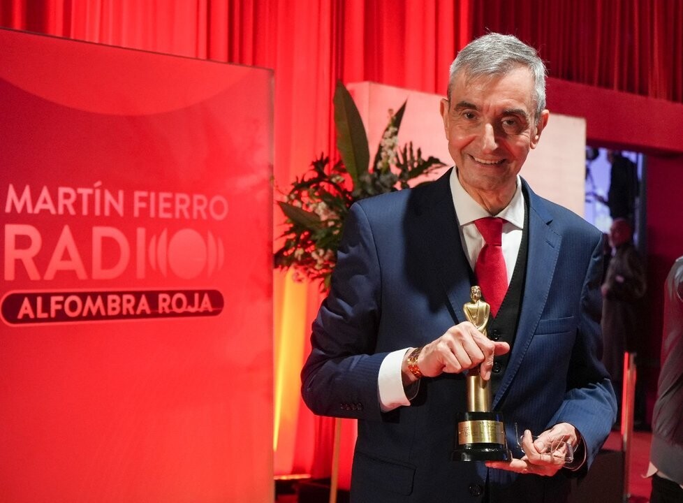 Радиопередача 'Crónica de una tarde anunciada' на Radio Rivadavia получила премию Мартин Фьерро за лучшую послеполуденную радиопрограмму