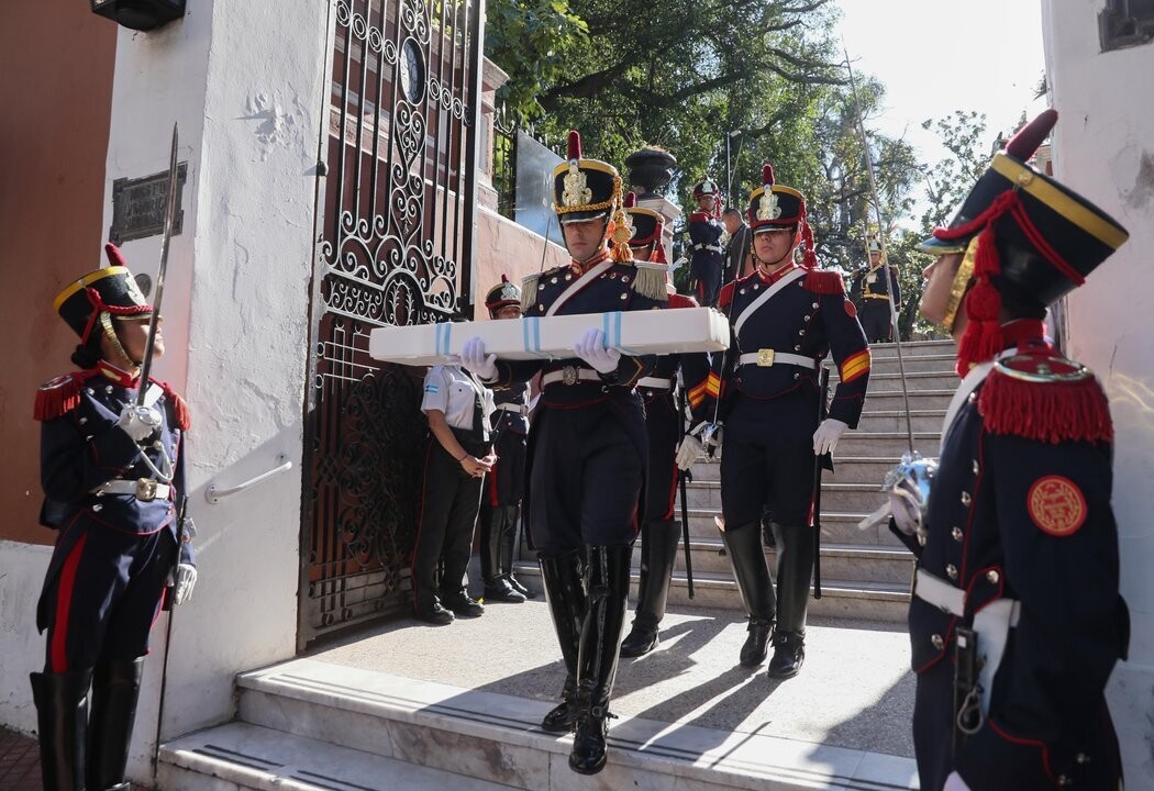 阿根廷圣马丁军刀移交