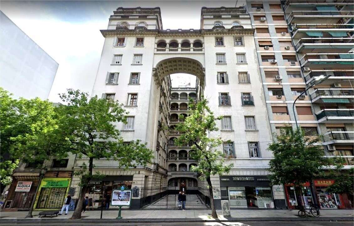 Edificio del Arco: A Buenos Aires Architectural Gem