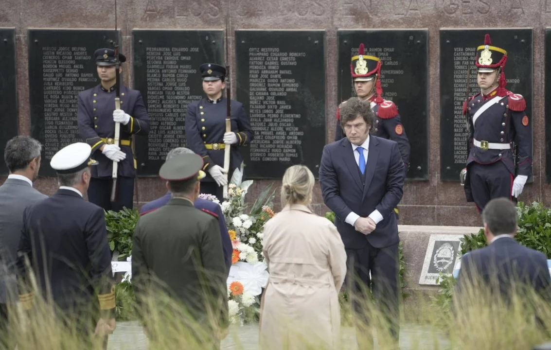 米莱利用马尔维纳斯战争周年纪念警告石油项目