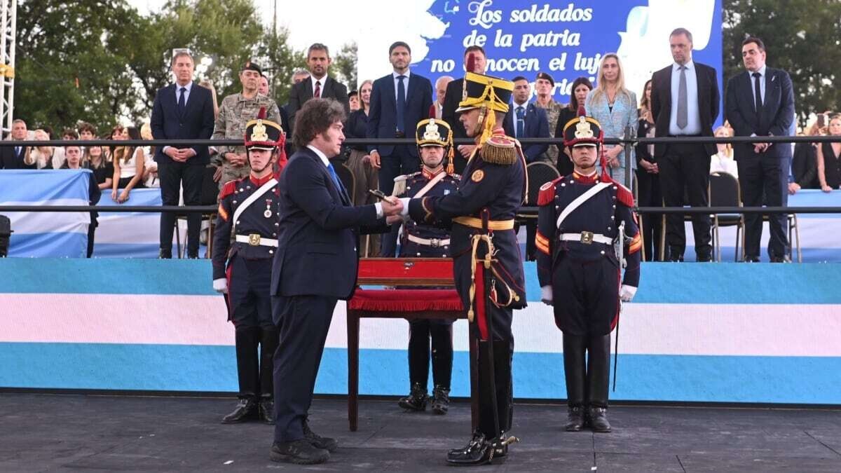 Argentina Allocates 10% of Privatization Revenue to Military Rebuild