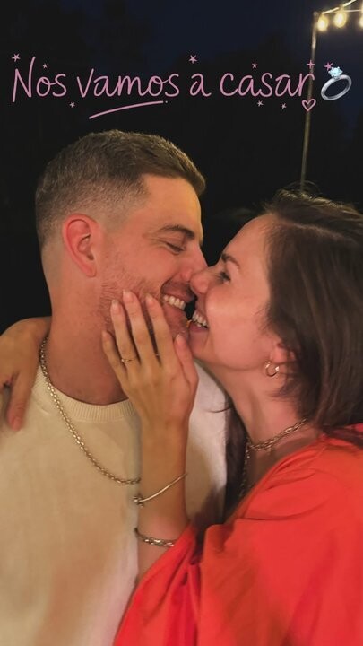 Actress Julieta Nair Calvo Gets Engaged to Andrés Rolando