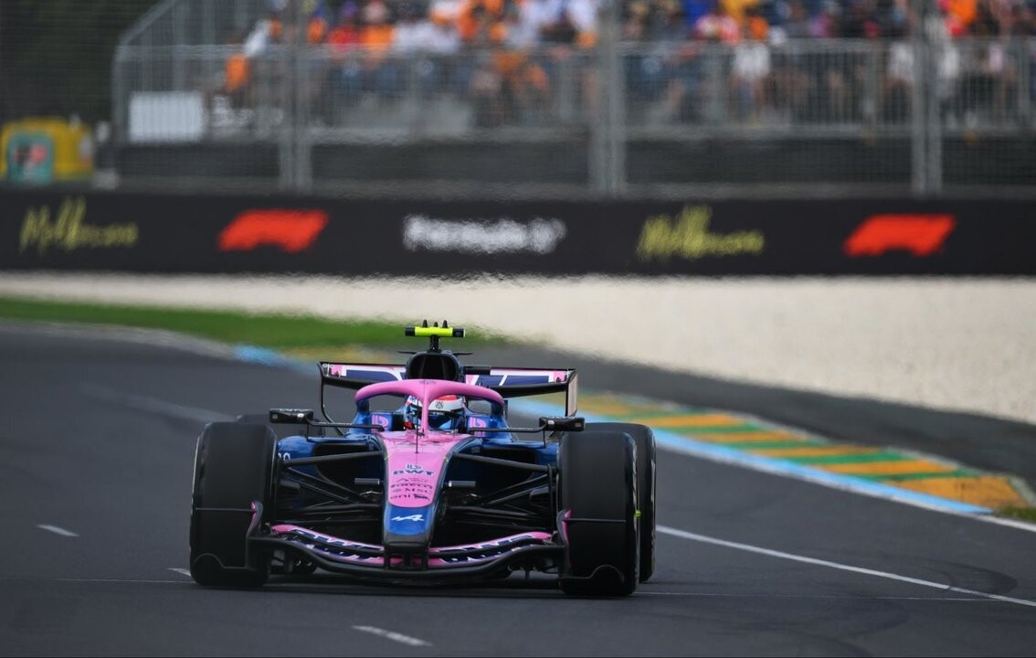 Argentine Driver Colapinto Avoids Major Crash at F1 Australian GP Start