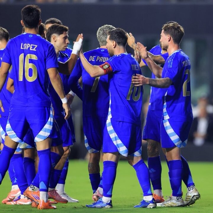 Аргентина готовится к Мундиалю-2026 и проведёт товарищеский матч с Анголой