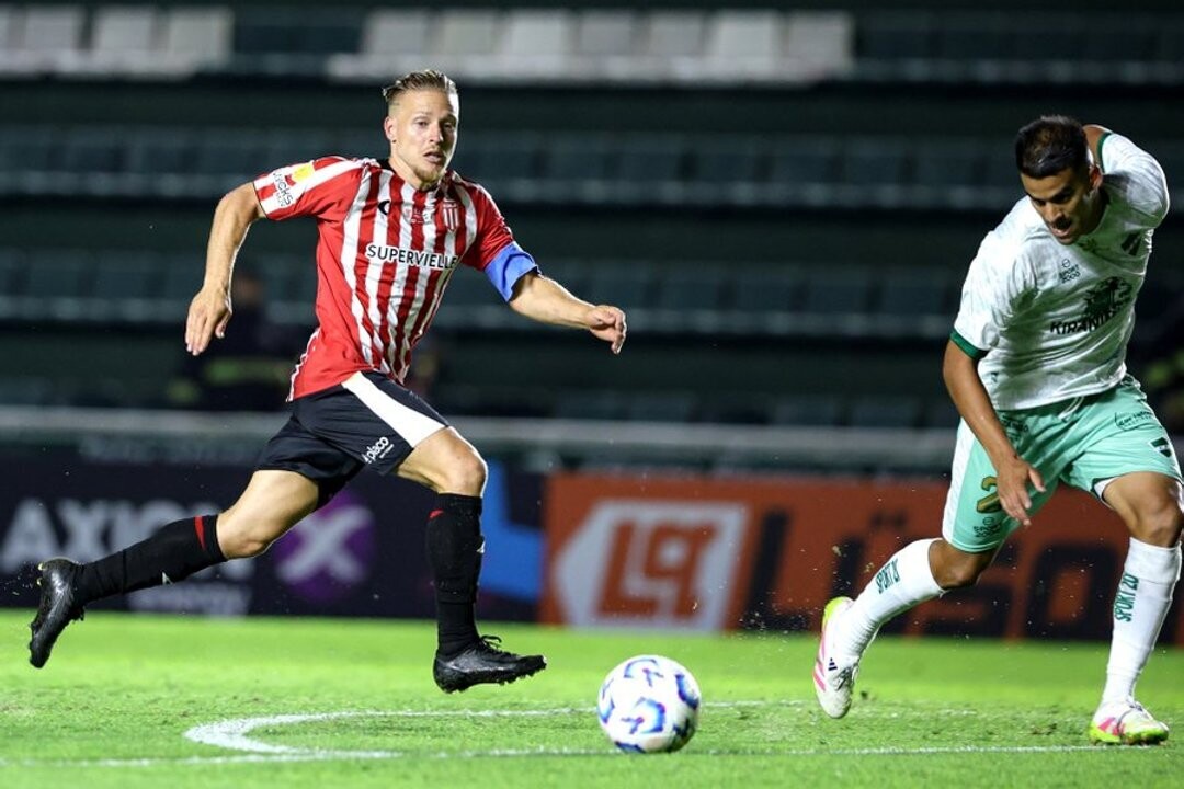 Estudiantes Thrashes Ituzaingó to Advance in Argentine Cup