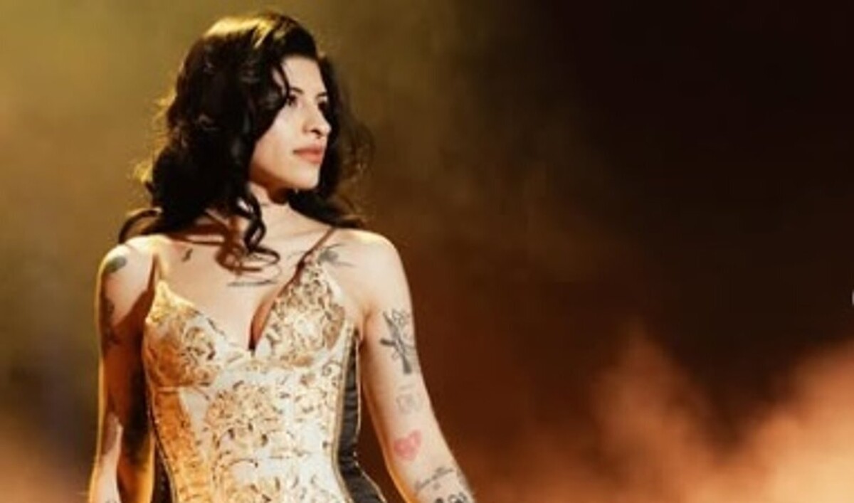 Cazzu Responds to Ex-Partner's Accusations Amidst Tour in Mexico