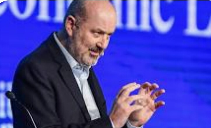 Стурценеггер защищает экономическую политику президента Милеи