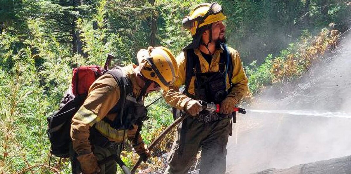 Семь очагов пожара на горе Отто в Барилоче
