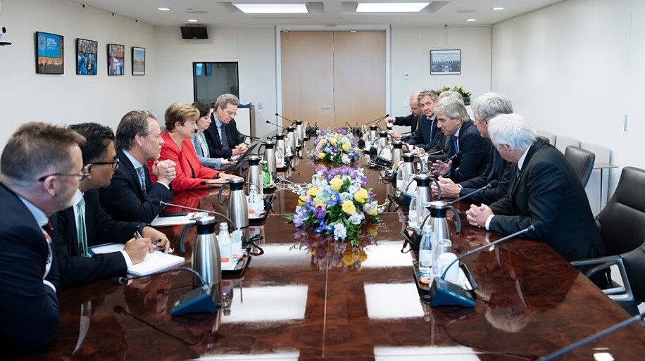 阿根廷的IMF：协议审查与社会紧张局势