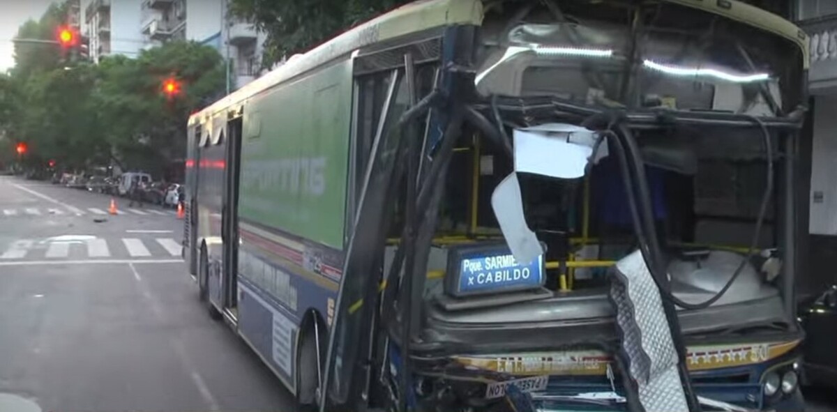 Bus accident in Belgrano leaves six injured