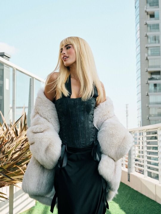 Julieta Poggio Recreates Iconic Looks of Susana Giménez