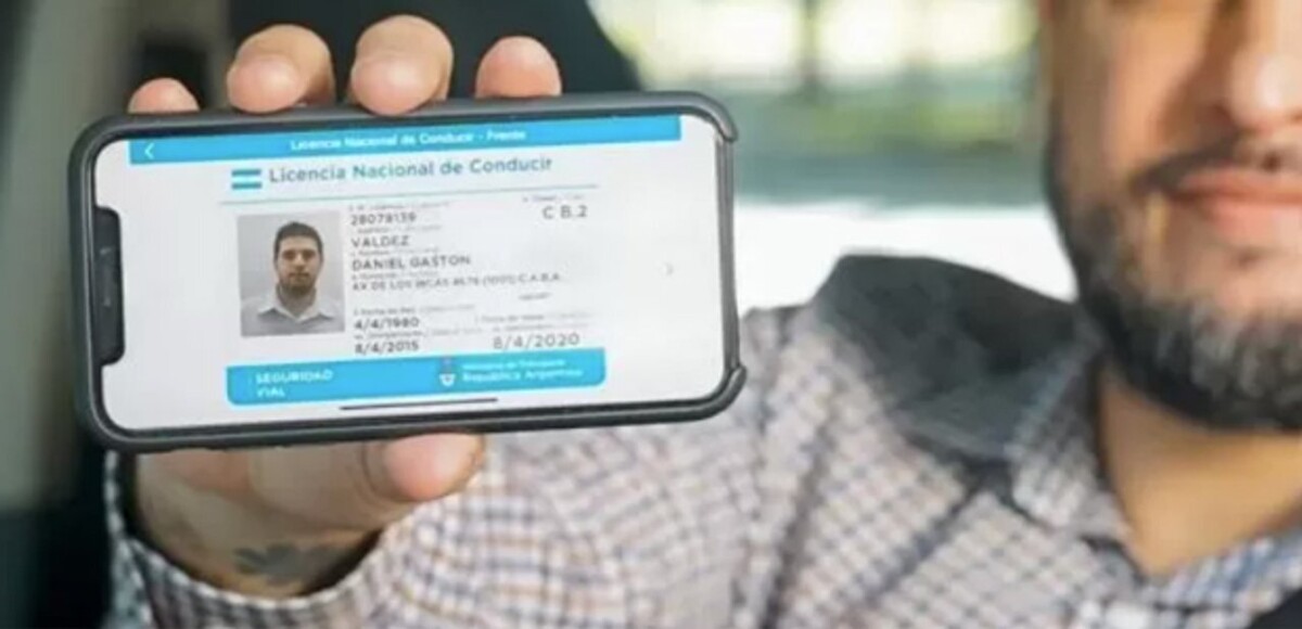 Правительство Мендозы узаконило цифровые водительские права