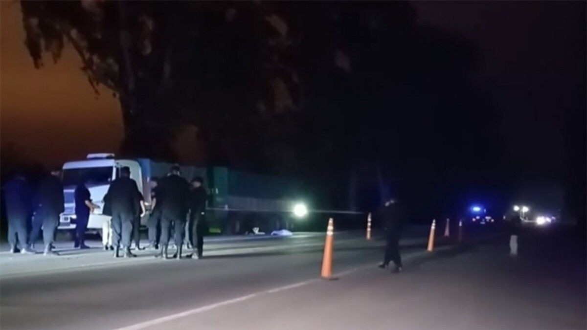 Грузовик водителя обвиняют в убийстве в городе Рольдан