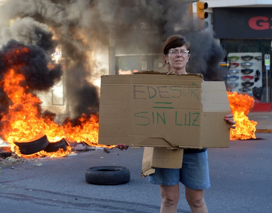 Тысячи пользователей остались без света в Буэнос-Айресе