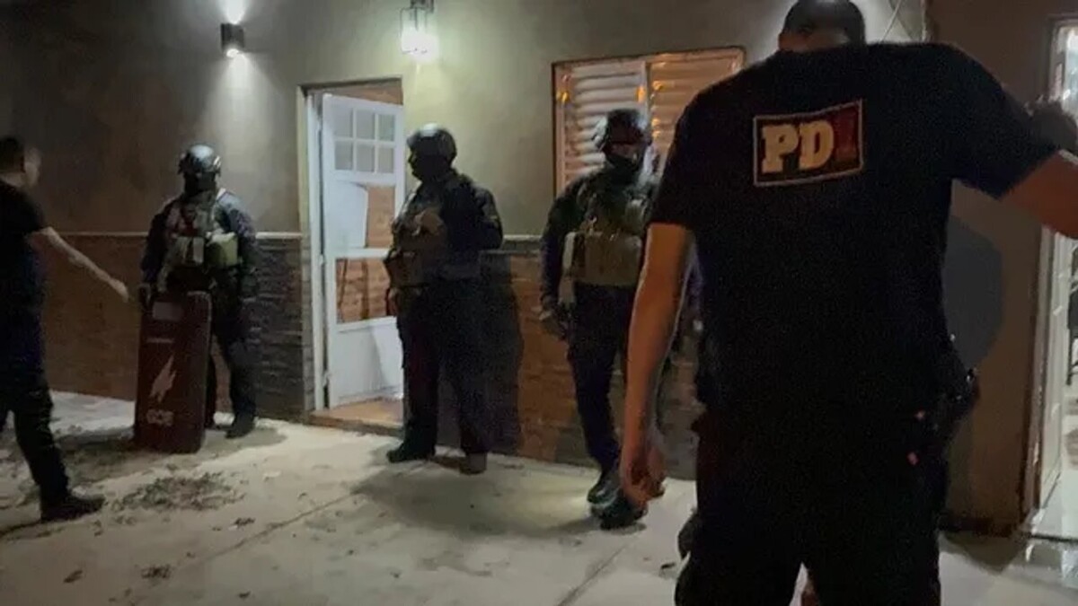 Man Arrested for Illegal Arms Trafficking in Argentina