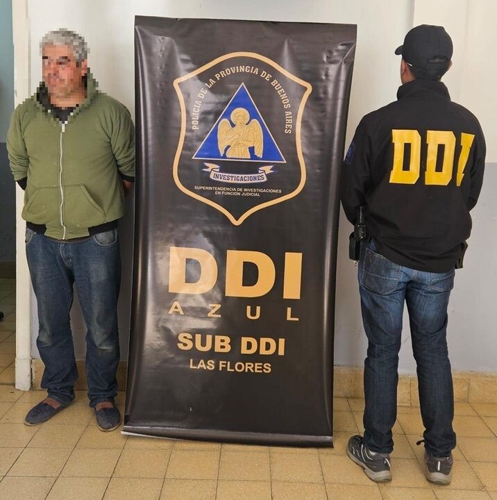 男子切断电子脚踝监视器并绑架前妻后，劳奇市展开大规模行动