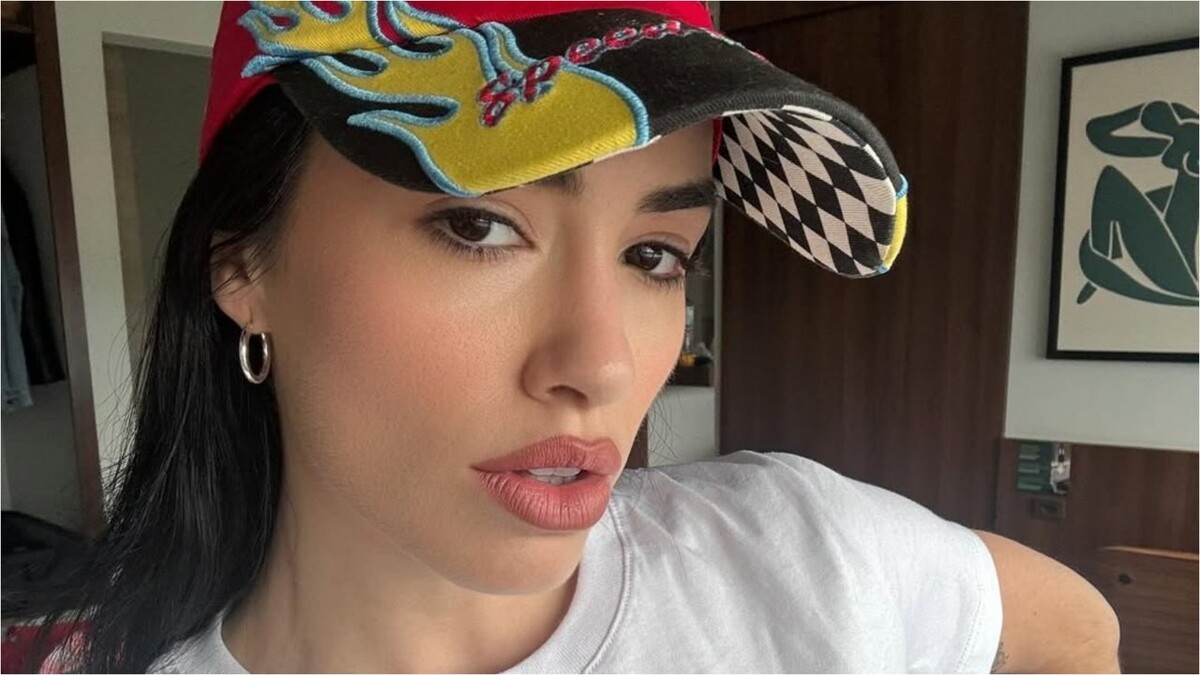 Lali Espósito Responds to Official's Presidential Plane Trip Controversy