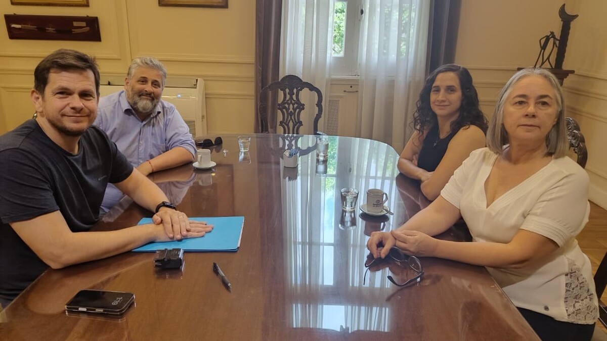 Муниципалитет Сарате подписал соглашение об обновлении площадей