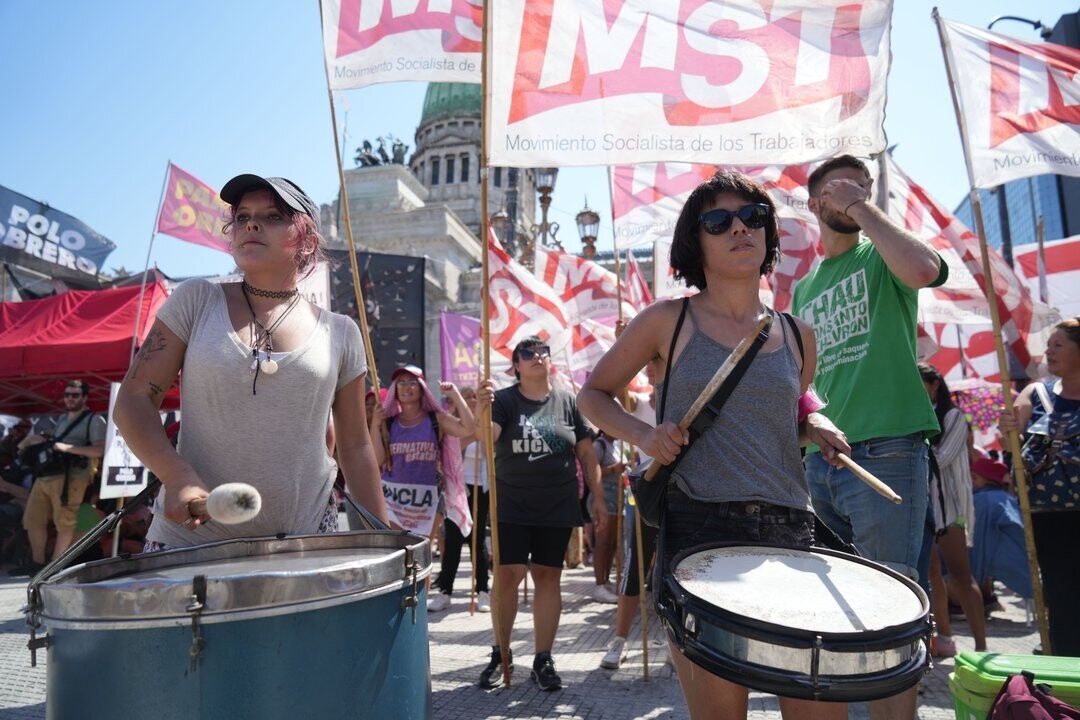 Left-wing parties in Argentina mobilize against Glacier Law reform