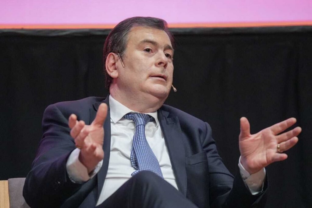 Argentine Senator Rejects 11 Million Peso Salary Increase