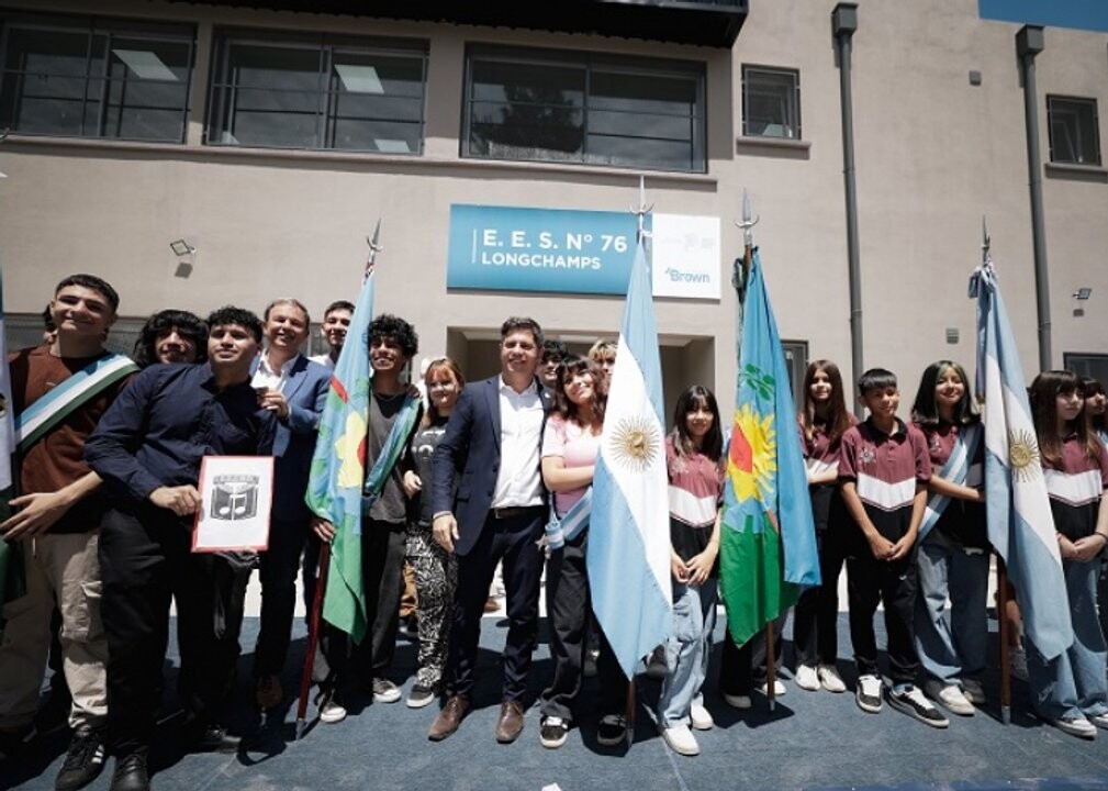 Buenos Aires Governor Inaugurates New School and Kindergarten