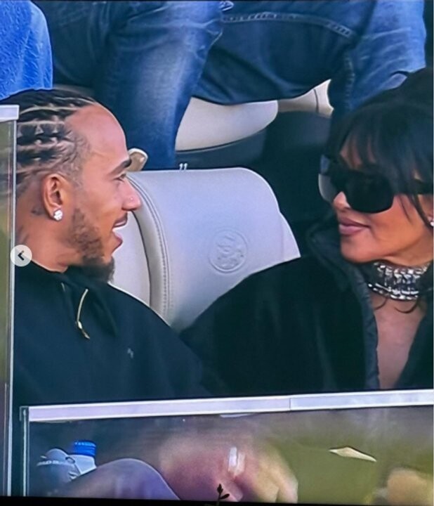 金·卡戴珊和刘易斯·汉密尔顿在超级碗上被一同现身