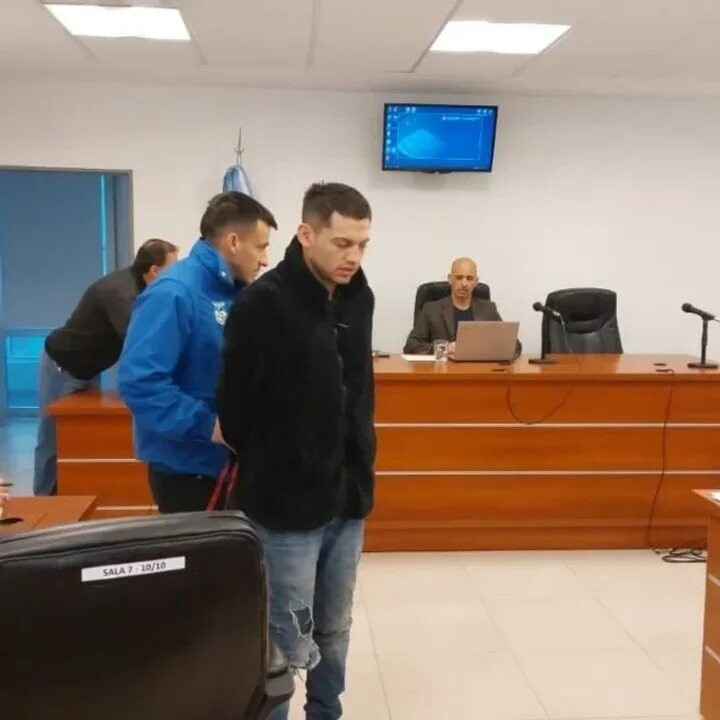 Exnovio de mujer desaparecida arrestado por vandalismo en Argentina