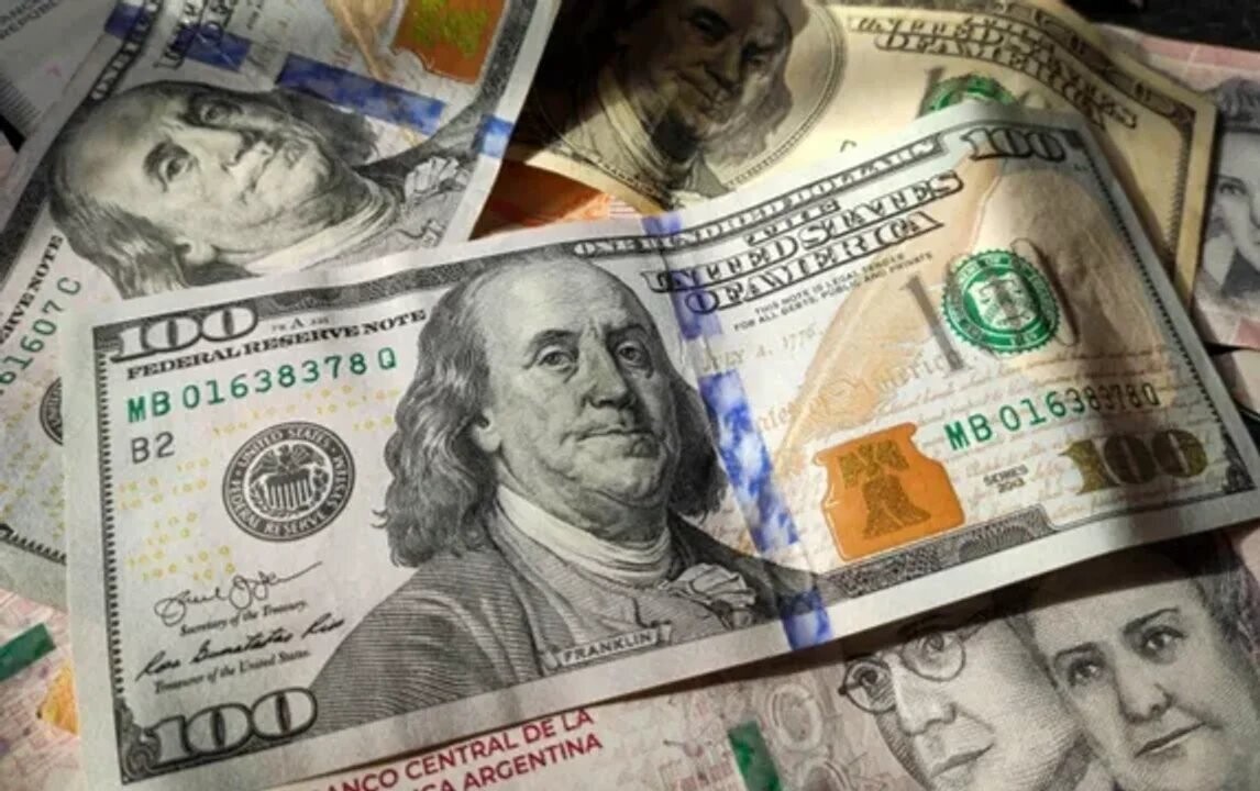 Dollar in Argentina falls for third consecutive day