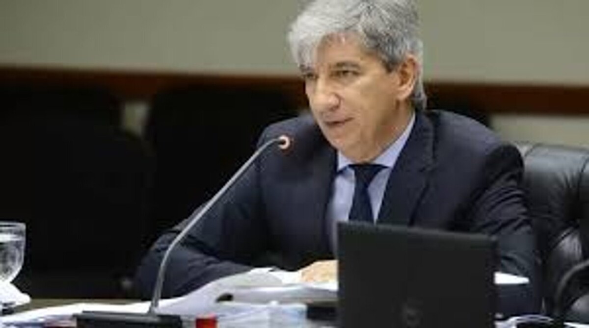 Бывший судья Аргентины приговорен к 18 годам тюрьмы за коррупцию