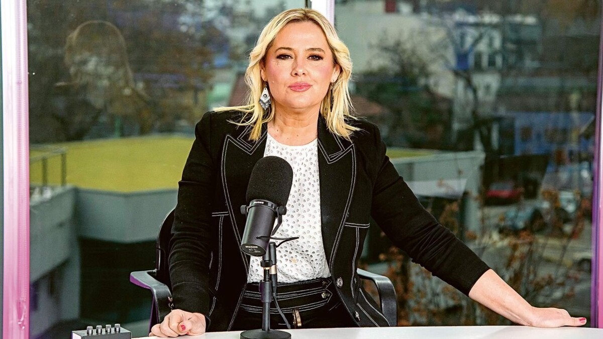 Журналист извинился перед ведущей за конфликт на церемонии «Мартин Фьерро Латино»