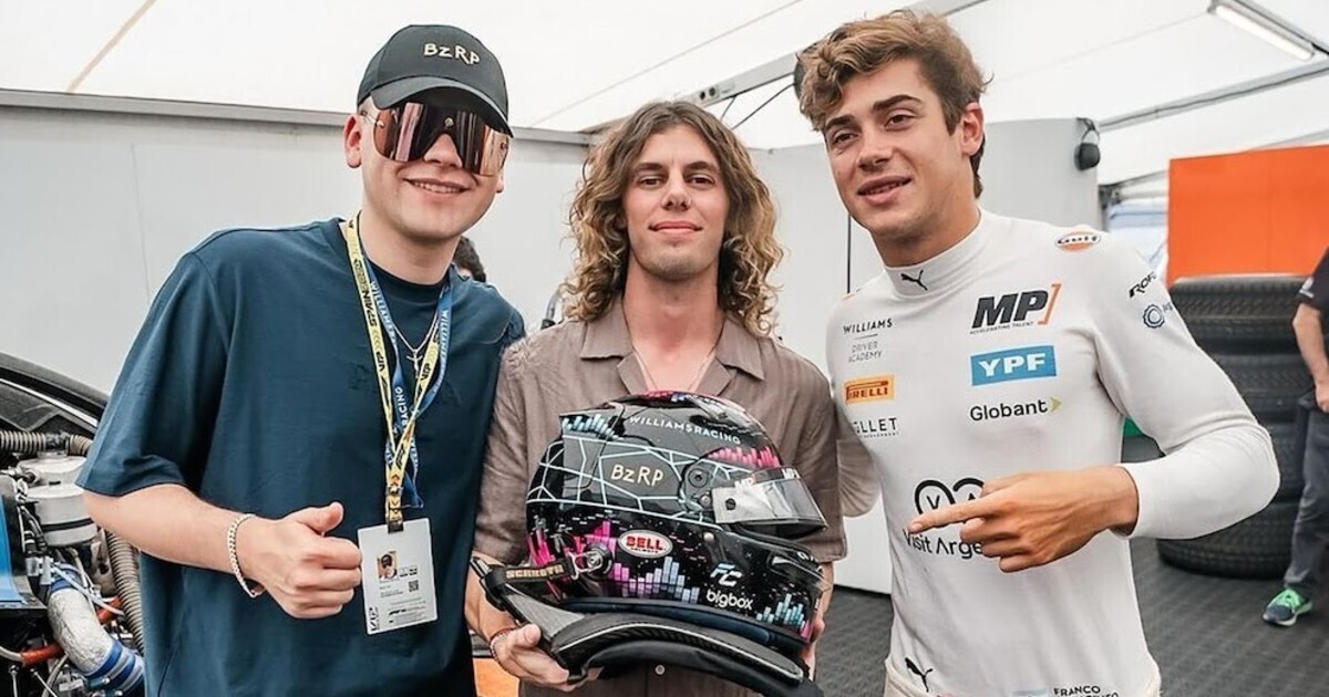 OLEBricco Designs on the Williams Helmet