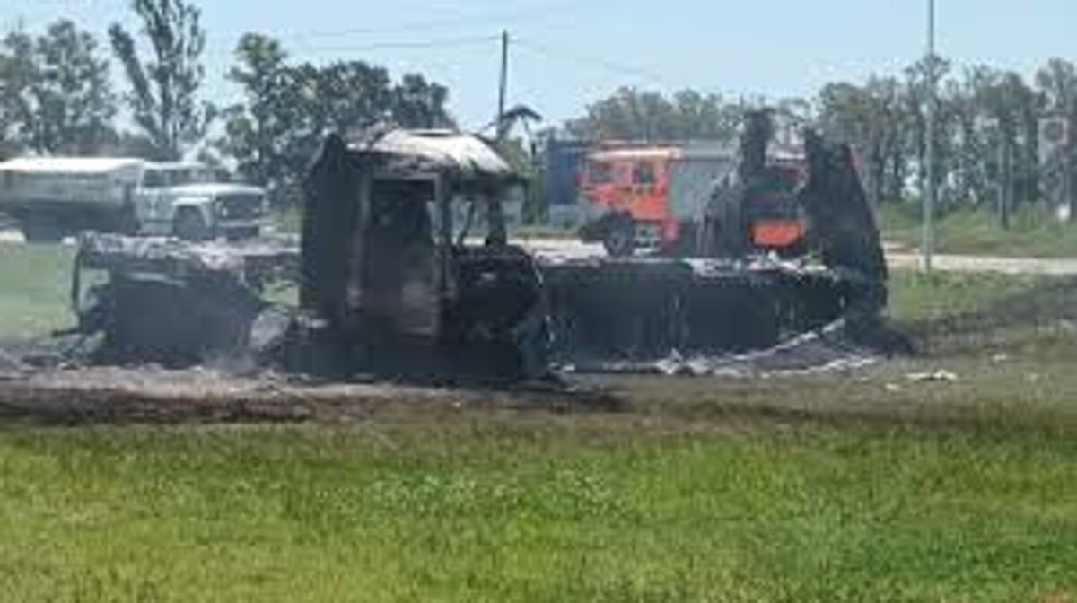 Два человека погибли в лобовом столкновении грузовиков в провинции Санта-Фэ