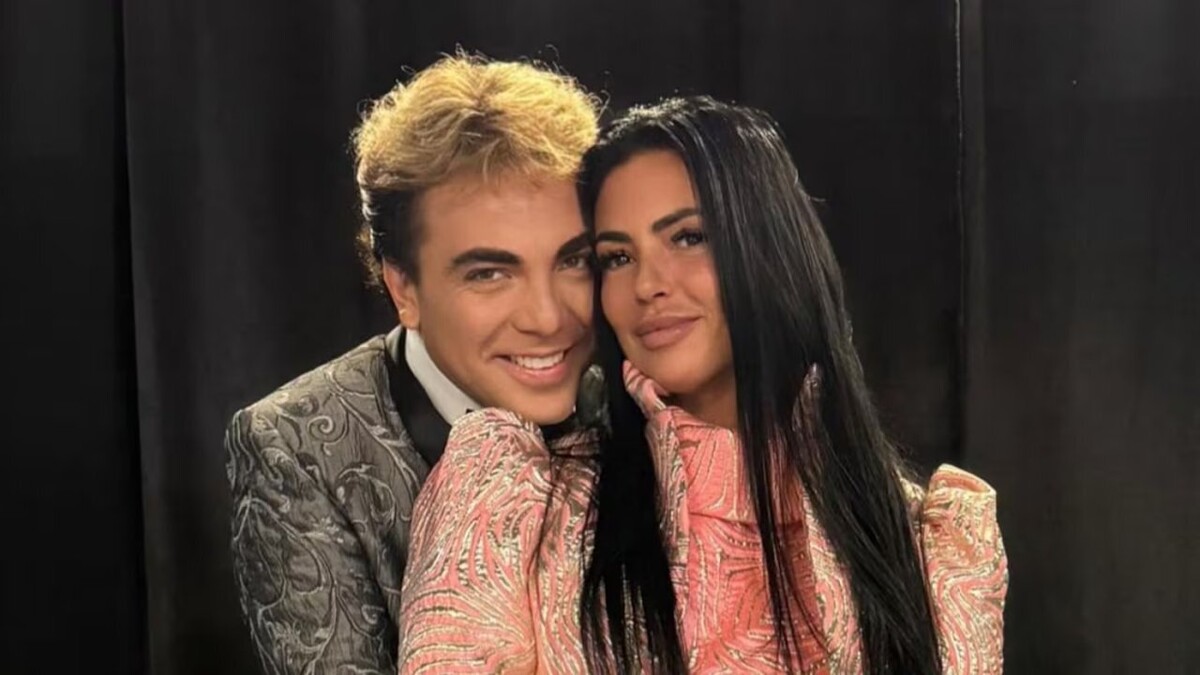 Cristian Castro Announces His Wedding Live