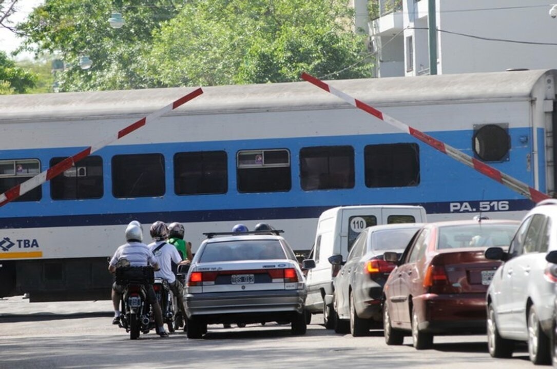 Safety Guidelines at Railroad Crossings