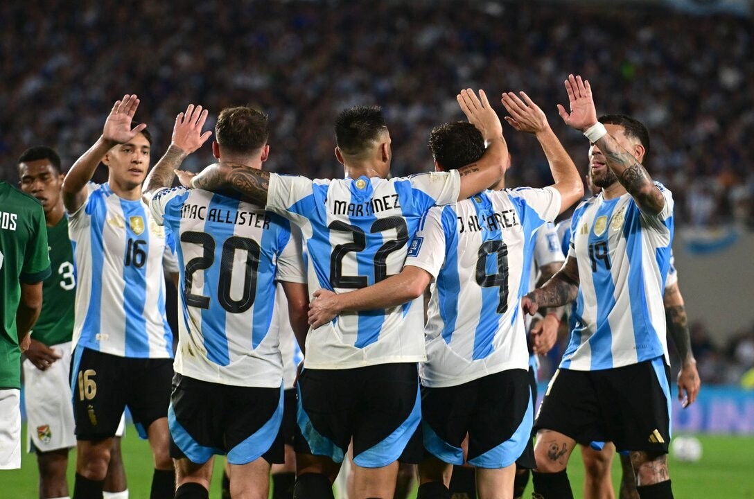 Argentina National Team Enjoys Asado Before Qualifiers