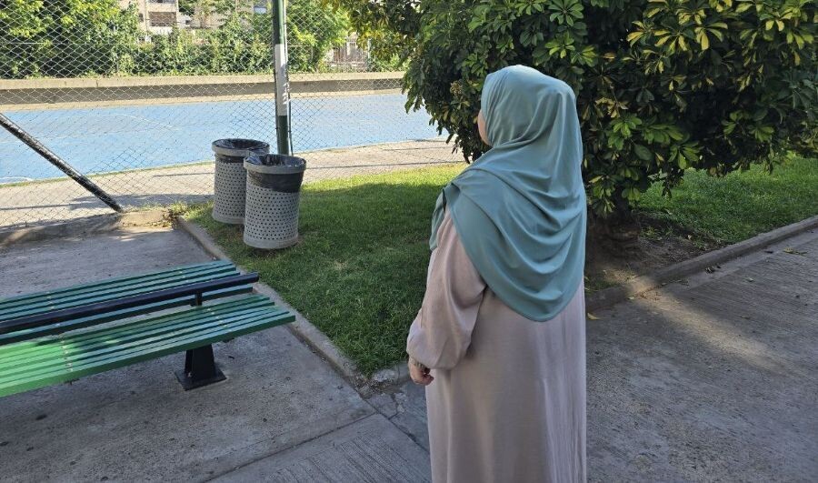 Argentine Muslim Woman Files Report Over Online Threats