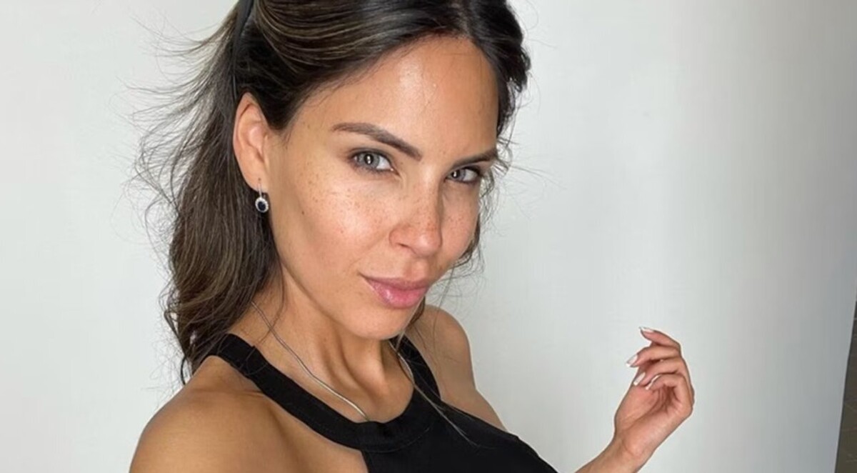 Фотография дочери Барби Франко в саду вызвала скандал из-за соски