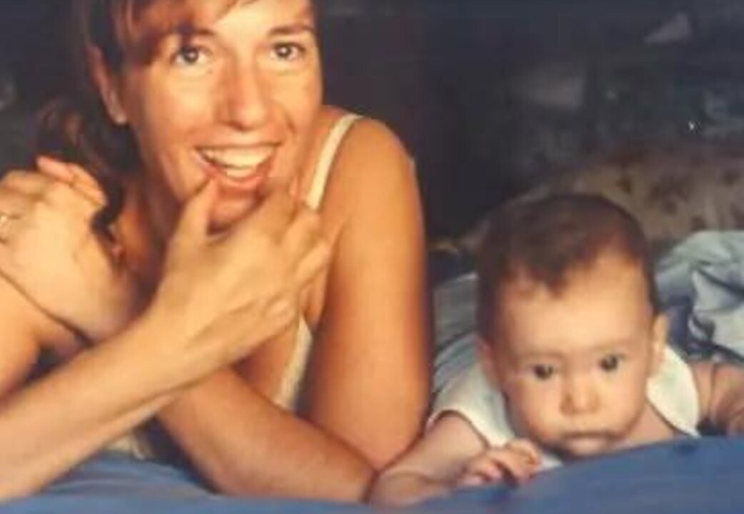 Молодой аргентинец нашел голос матери в записке 34-летней давности