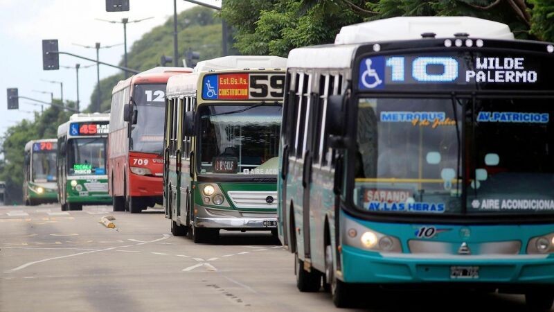 Постановка автобусов в Буэнос-Айресе затрагивает тысячи