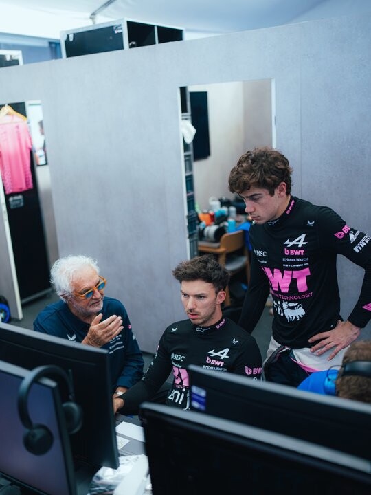 Argentine Driver Colapinto Finishes 14th in Australian GP