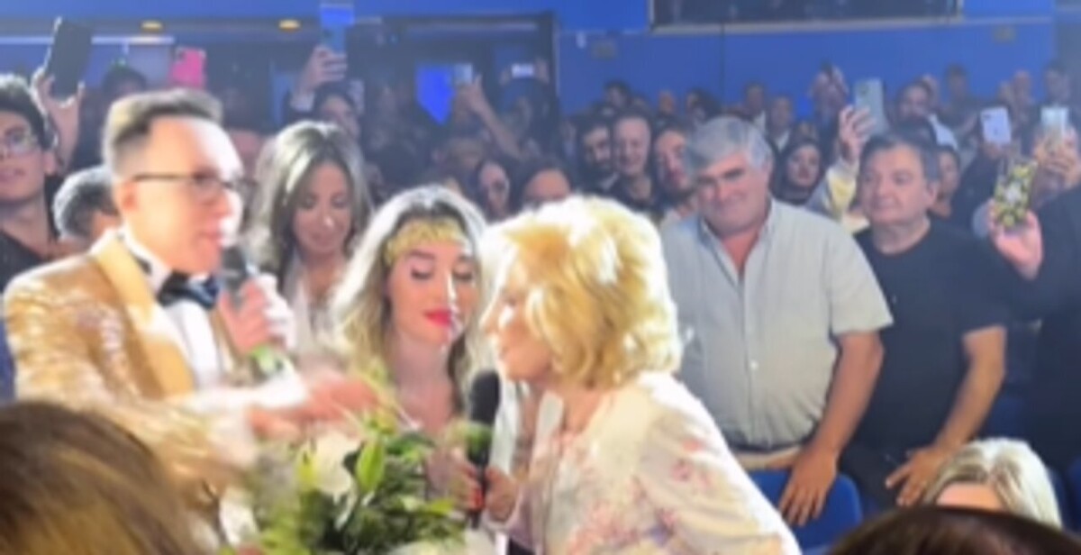 Mirtha Legrand Attends Theater Show in Mar del Plata