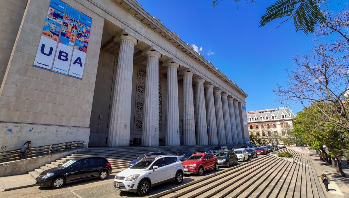 В Аргентине вспыхнули протесты из-за кризиса финансирования университетов