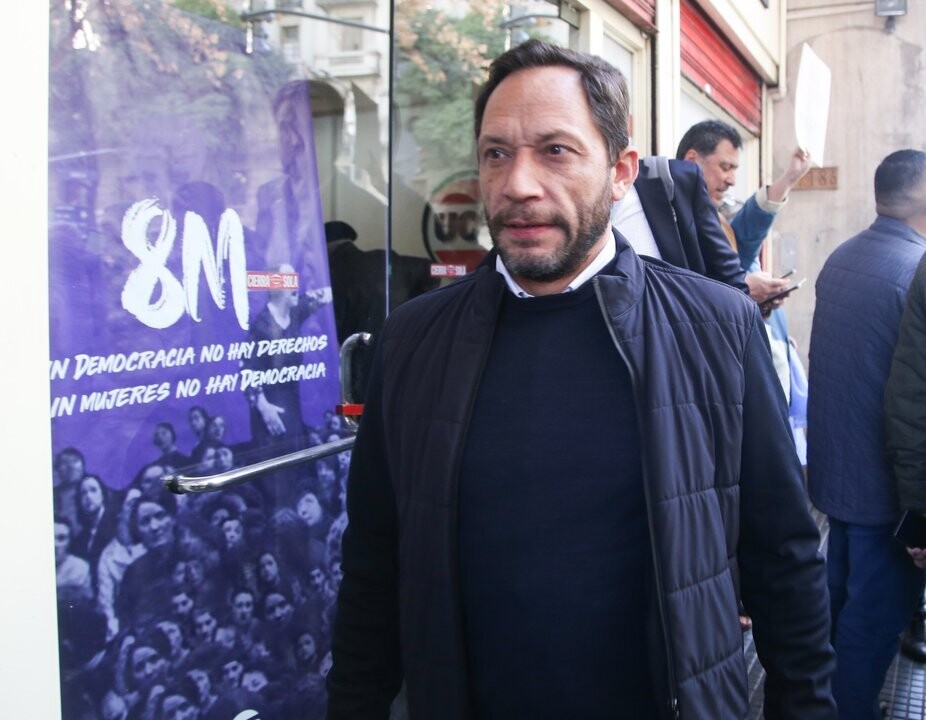 Президент Coalición Cívica ARI призывает к отставке министра культа