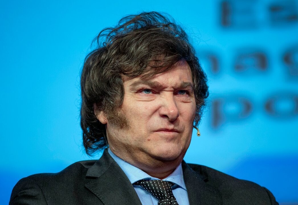 Милей поддерживает законопроект о лишении пожизненных пенсий осуждённых экс-президентов