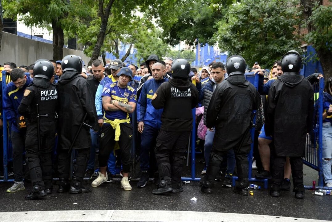 Матч «Бока» — «Архентинос» завершился с большим количеством задержаний