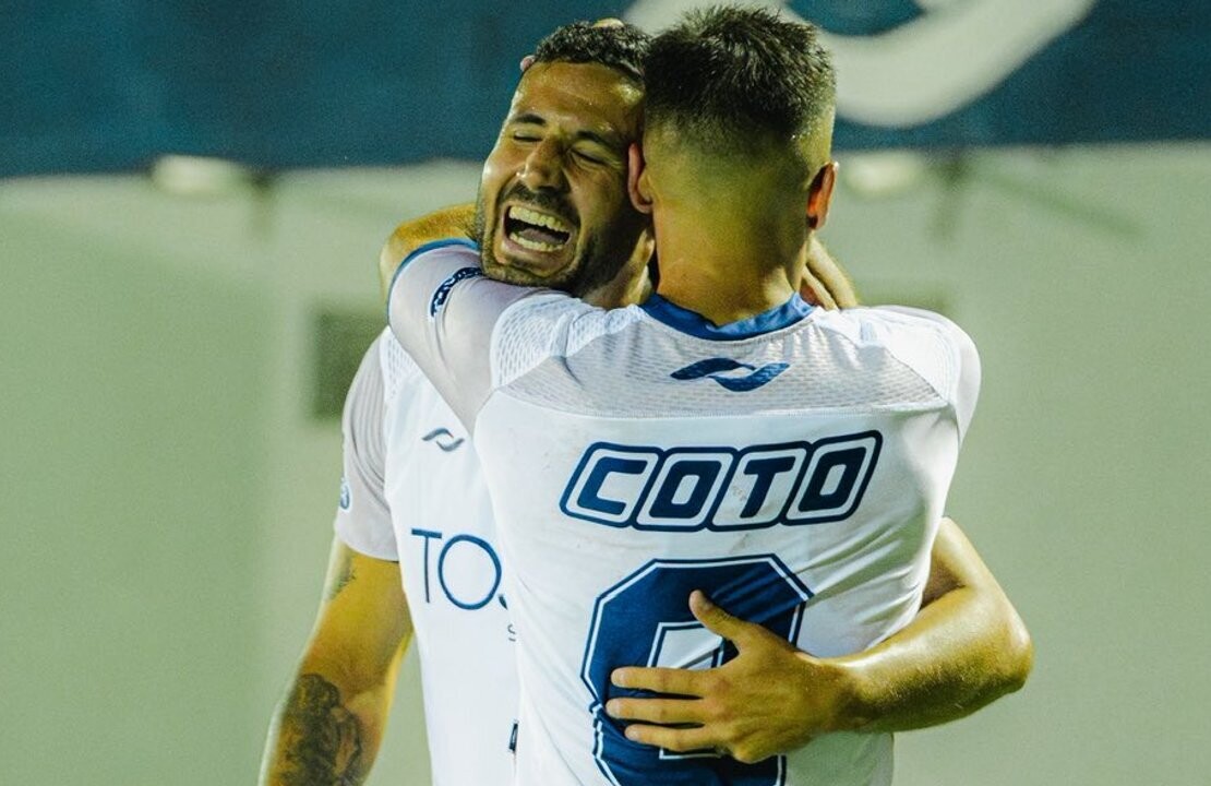 阿根廷足球：特里斯坦·苏亚雷斯领跑B区