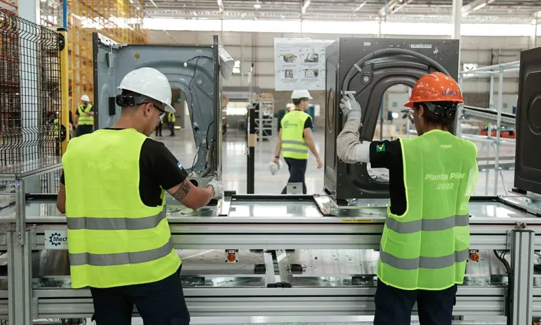 Whirlpool неожиданно закрыла свой завод в Пиларе и уволила всех работников