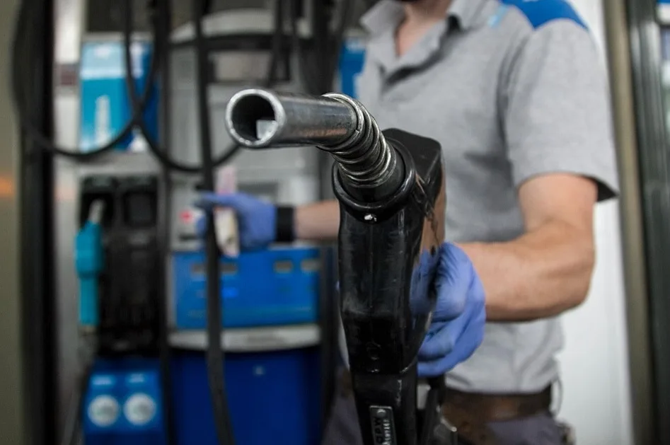 The Paradox of Abundance: Why Argentina Can't Use Its Oil Wealth