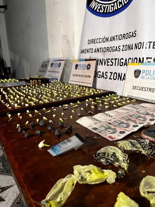 Buenos Aires Police Arrest 14 in Major Anti-Drug Operation
