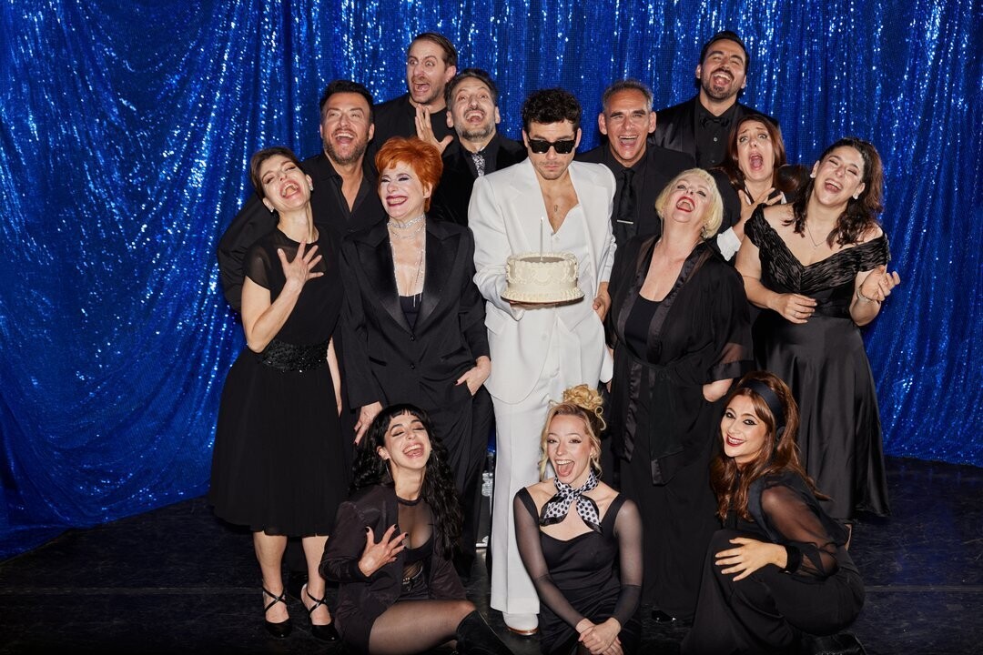 Fer Dente Returns to Stage with Musical 'Company' in Buenos Aires